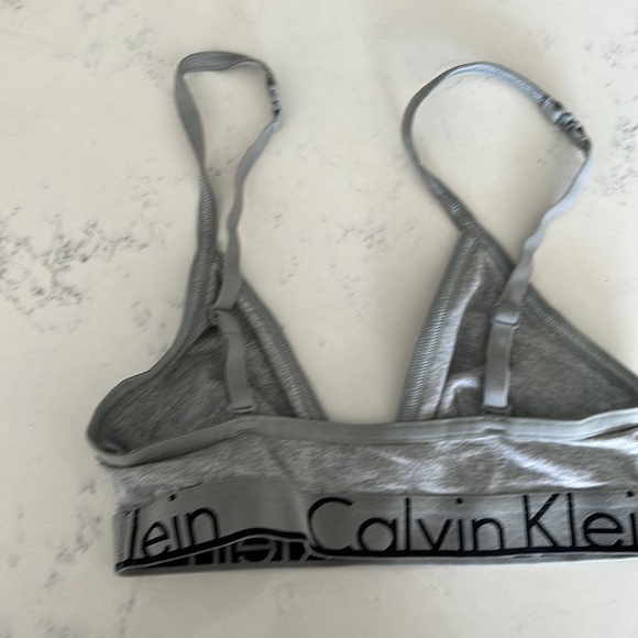 Calvin Klein bra - Picture 2 of 3